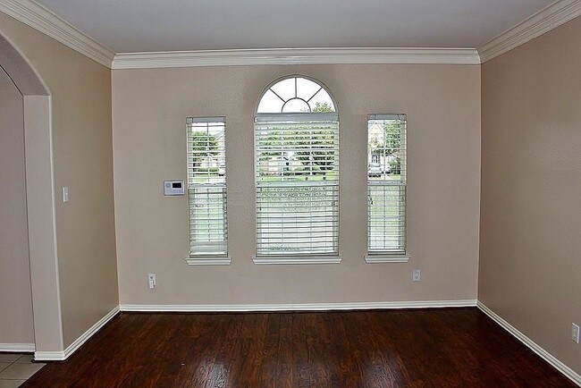 Building Photo - 10214 Waterview Pkwy