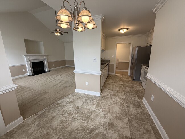 Building Photo - 720 Carrington Ln
