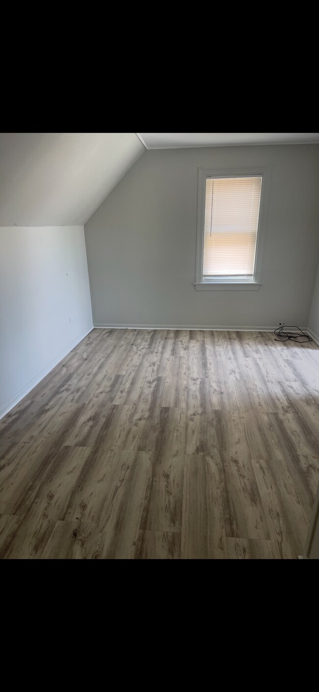 Foto del edificio - 3345 N Oleander Ave