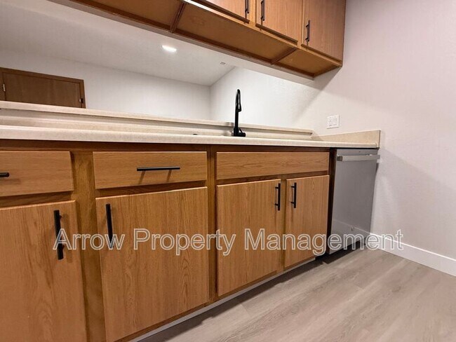 Foto del edificio - 2334 N 44th St