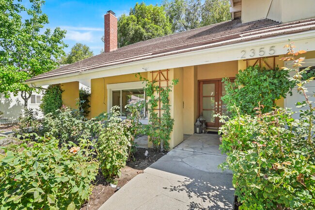 Foto del edificio - 2355 Stormcroft Ct