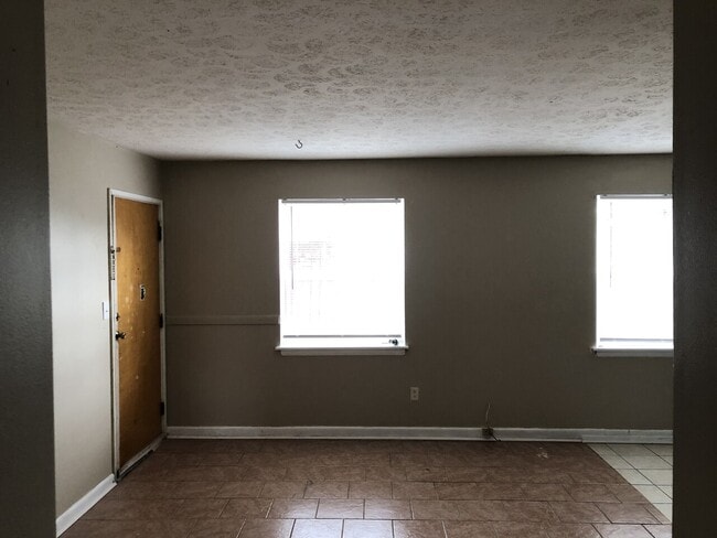 Building Photo - 3100 Fordhaven Rd