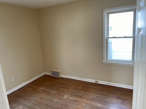 Foto del edificio - 7551 Chalmers Ave