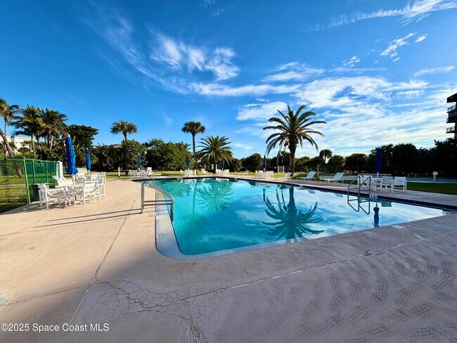 Foto del edificio - 3190 N Atlantic Ave