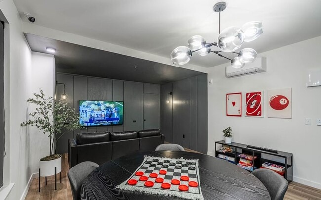 Interior Photo - Graceland
