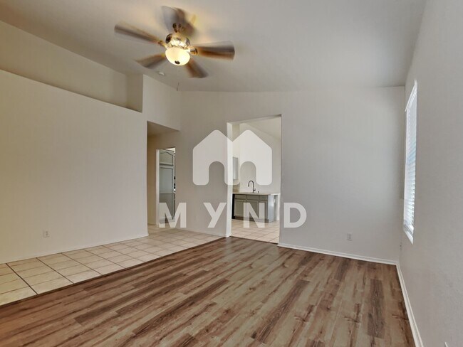 Building Photo - 9247 N 85th Dr