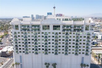 Building Photo - 900 S Las Vegas Blvd