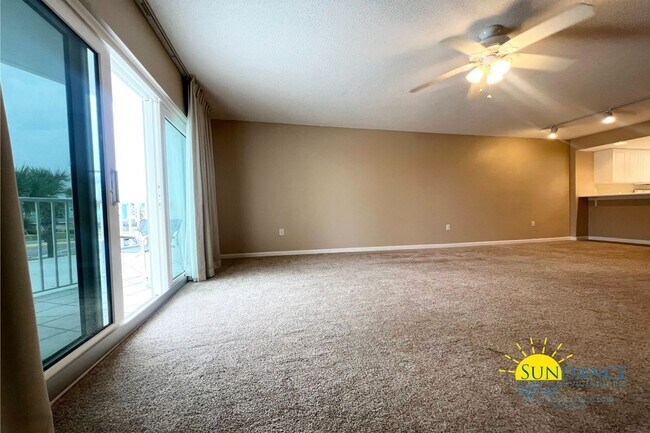 Foto del edificio - Beautiful 2 Bedroom Gulf Front Condo on Ok...