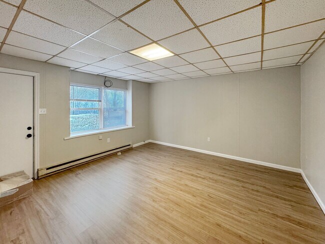 Foto del edificio - 754-758 Naylor Ave