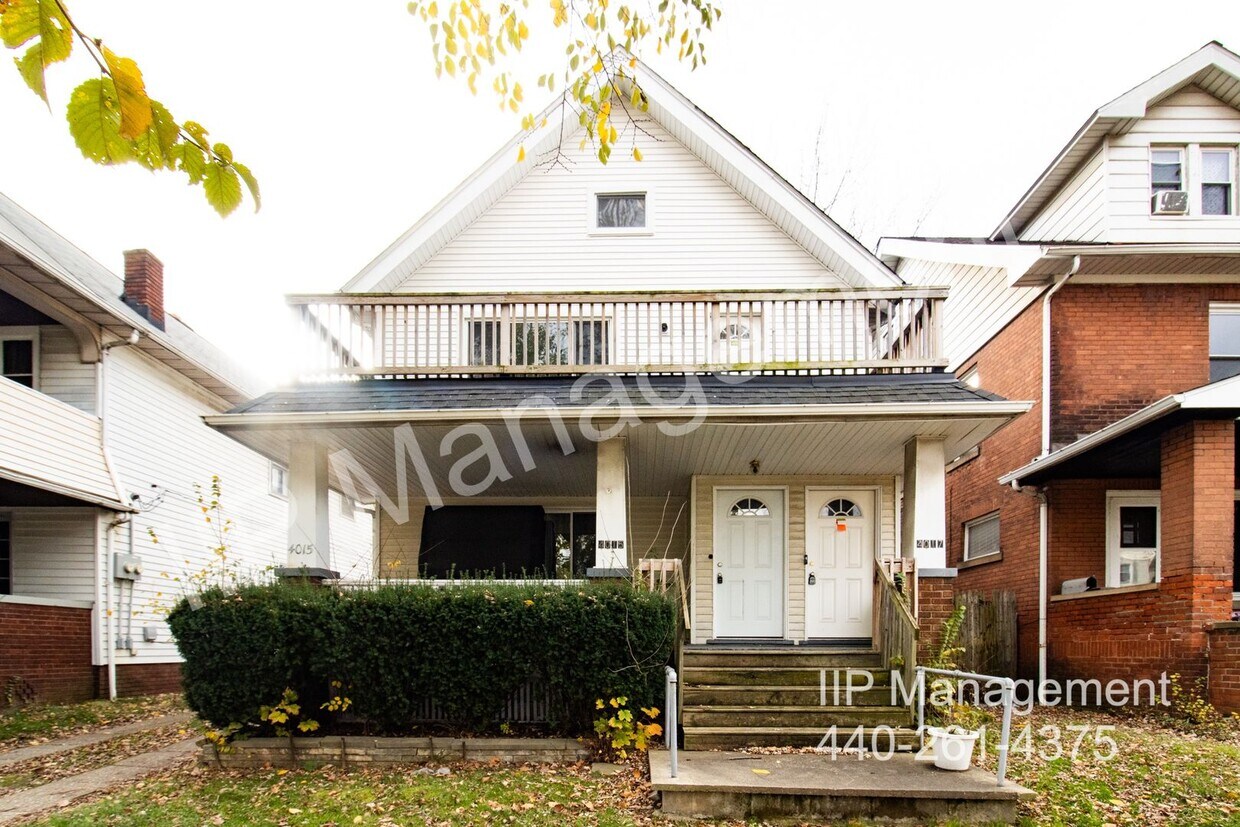 Primary Photo - Welcome to this beautifully updated upper ...