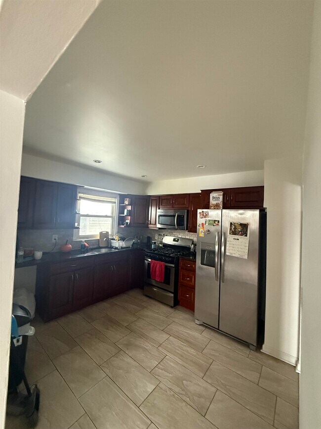 Foto del edificio - 1701 83rd St