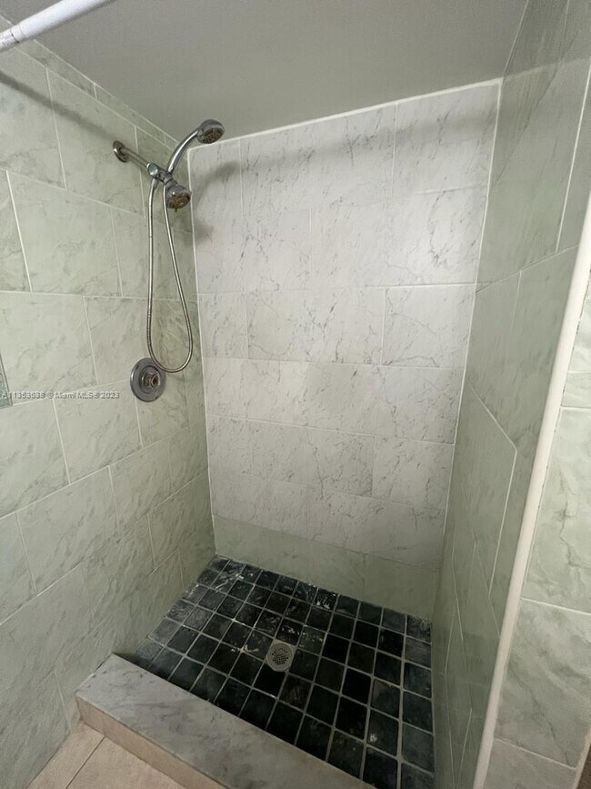 Foto del edificio - 20725 NE 8th Ct