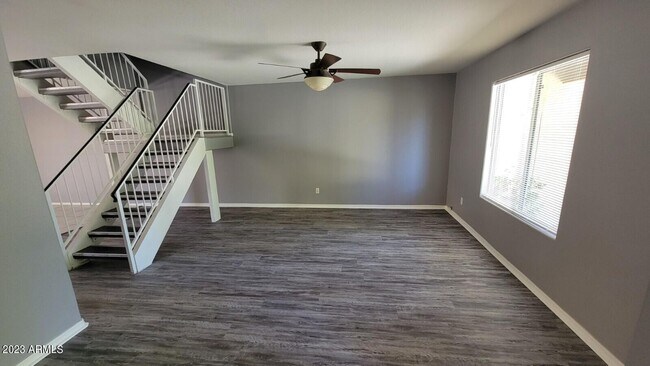 Foto del edificio - 5846 W Gelding Dr