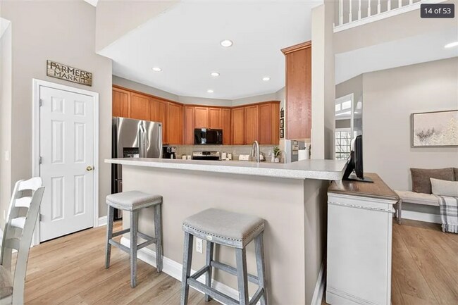 Foto del edificio - 5 Bed 4 Bath Multi Family House