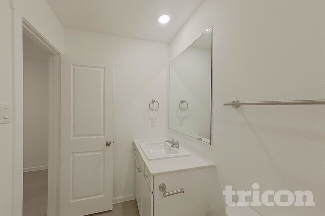 Foto del edificio - 1629 Baugh St