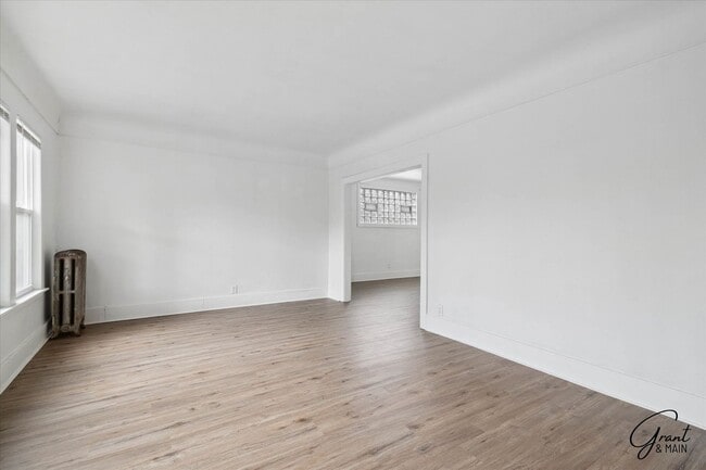 Building Photo - 2433/2435 Pasadena St. -  Missouri Residential Rentals LLC