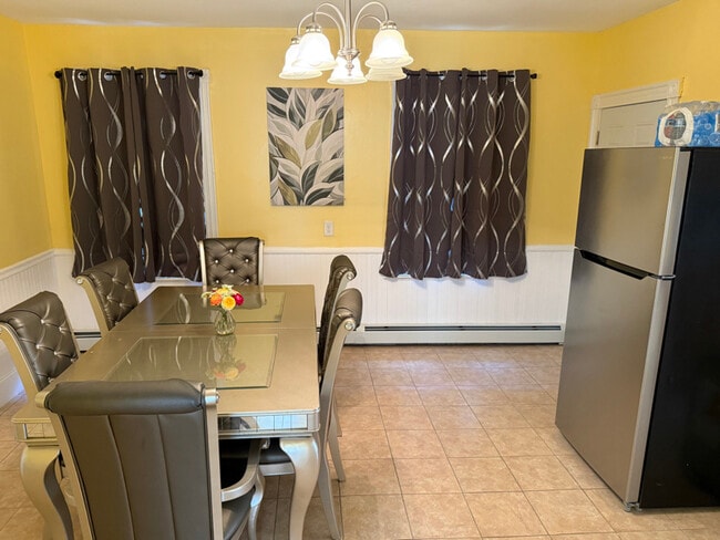 Building Photo - 80 Potters Ave