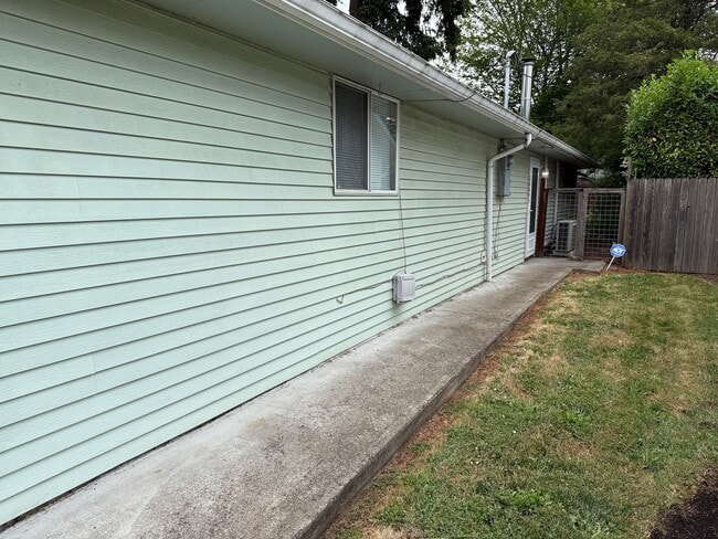 Building Photo - Charming 1-bedroom, 1-bath apartment in the Santa Clara area!