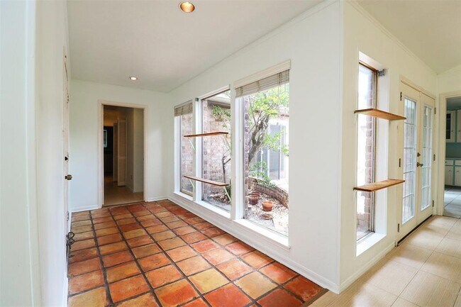 Foto del edificio - 14202 Ella Lee Ln