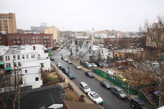 Foto del edificio - 2934 Brighton 4th St