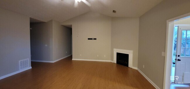 Building Photo - 3868 Emerille Dr