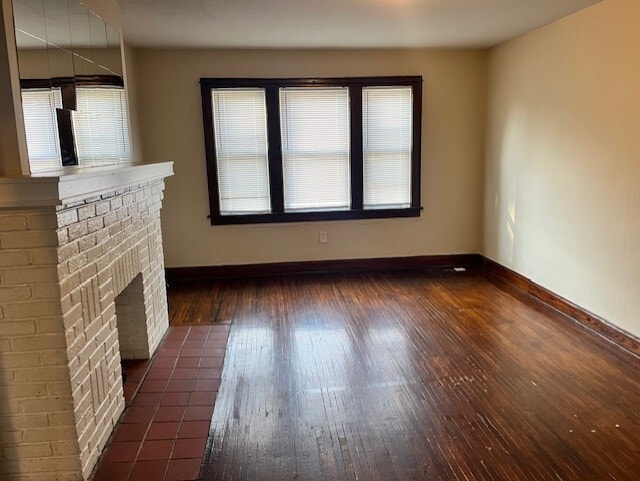 Family Room - 121 E Arcadia Ave