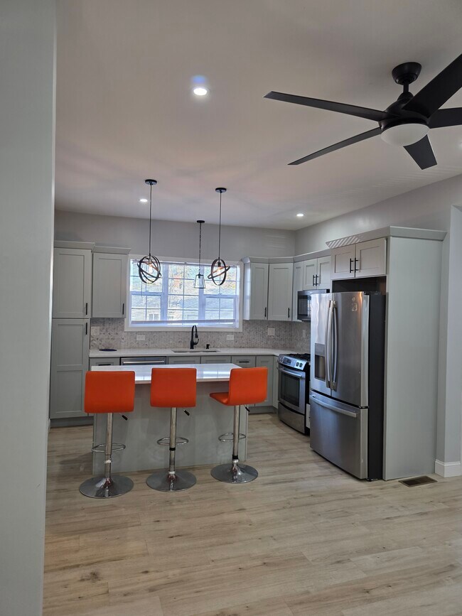 Foto del edificio - 1352 Bay St