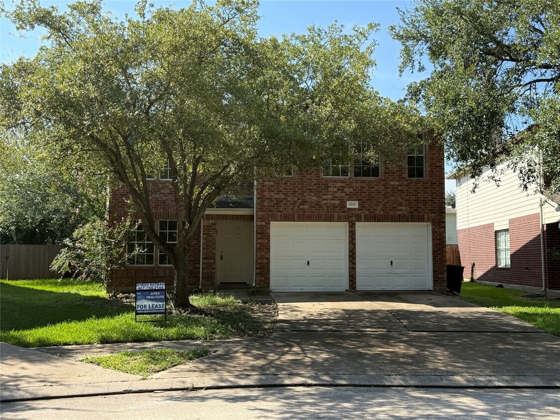 Foto principal - 4822 Russet Trail Ct