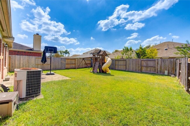 Photo - 5711 Kenwood House