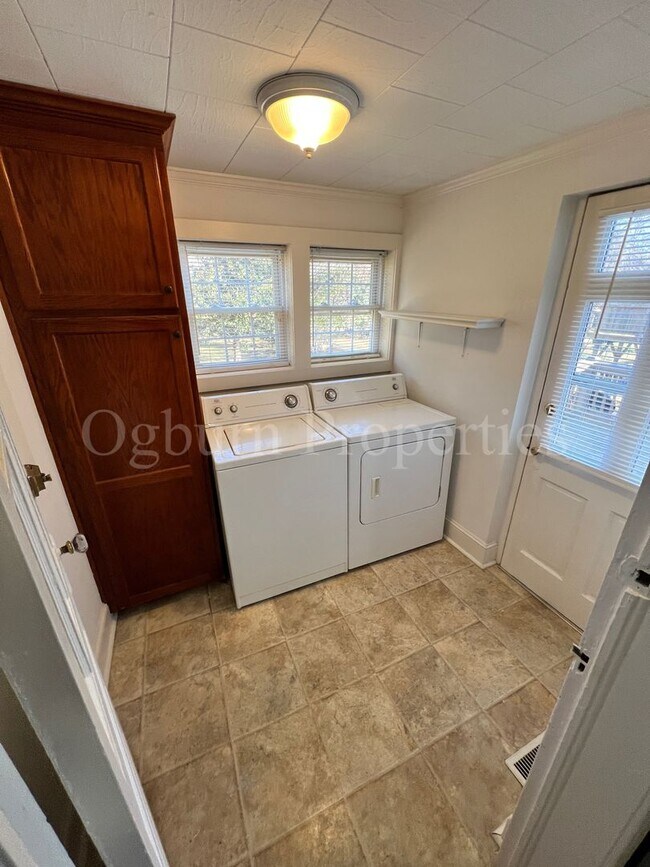 Building Photo - 841 Fenimore-2BR/1BA-Ardmore HOME!!!