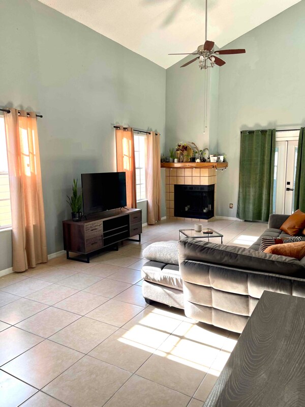 Foto principal - 5423 Andover Dr