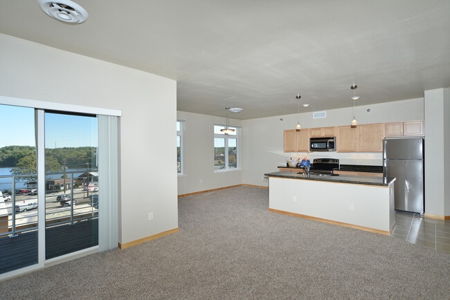 Building Photo - 503 Broadway