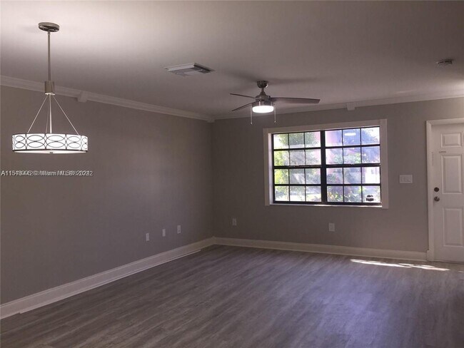 Foto del edificio - 9894 Hammocks Blvd