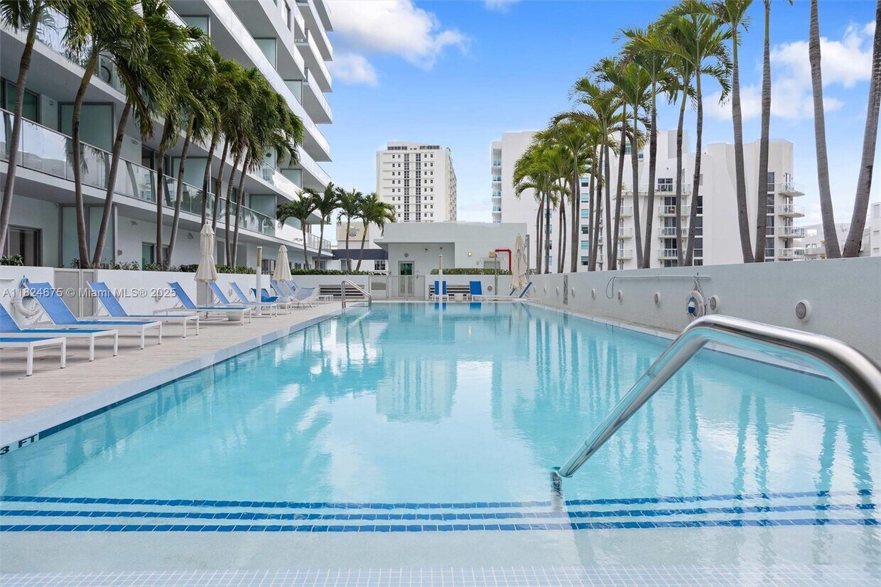 Primary Photo - 1600 SW 1st Ave