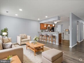 Building Photo - 303 Mayfair Pl