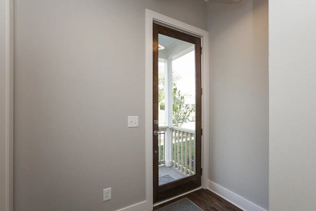Foto del edificio - 525 31st Ave N