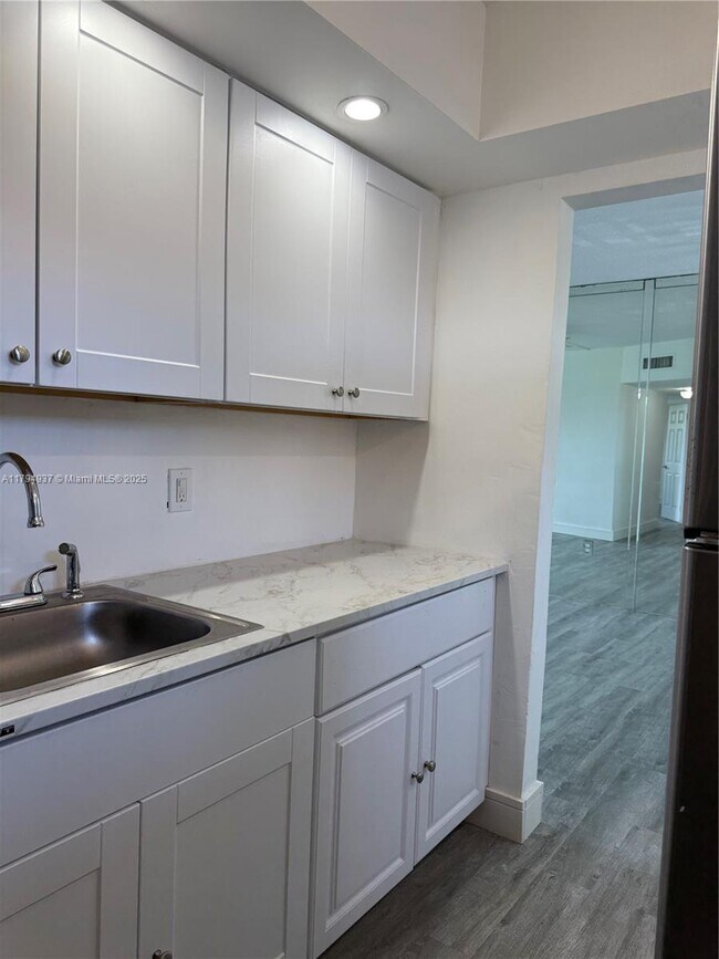 Foto del edificio - 2940 NE 203rd St
