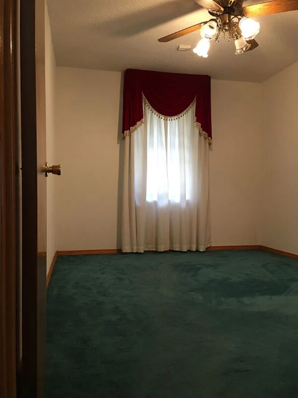 Foto del edificio - 1101 E Lindsey St