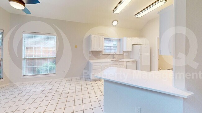 Building Photo - 2237 Chasefield Dr