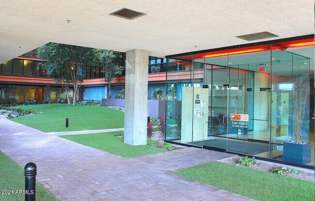 Foto del edificio - 4808 N 24th St