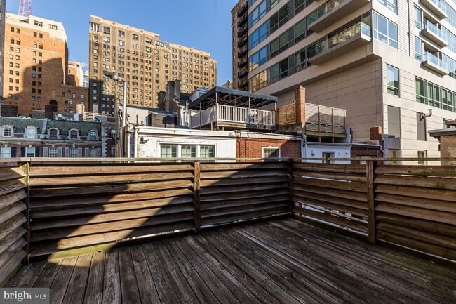 Building Photo - 1717 Spruce St