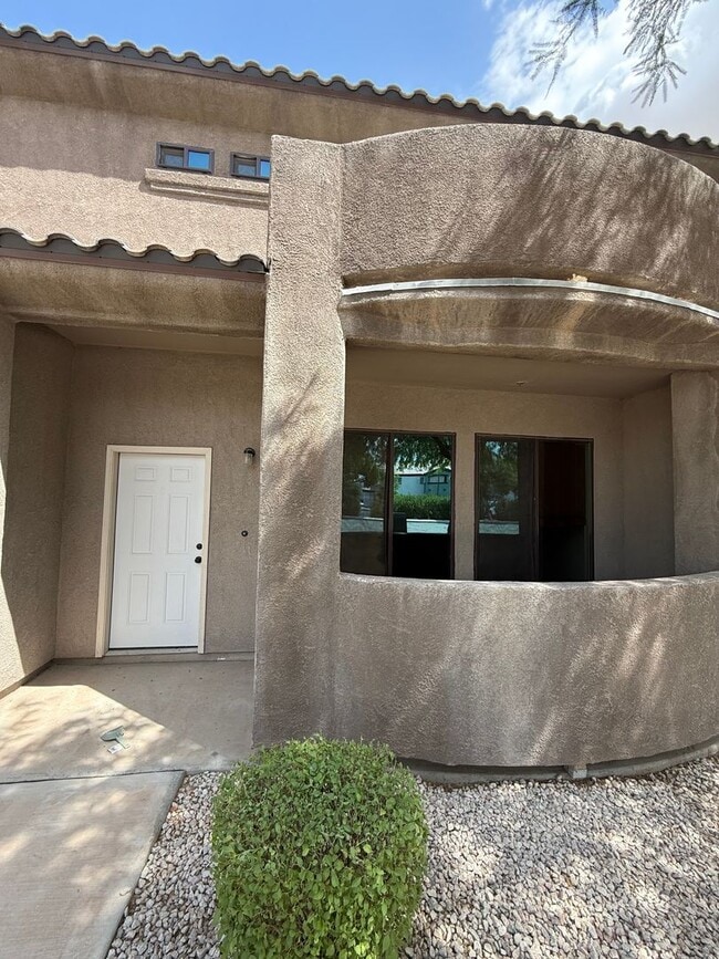 Building Photo - Luxury Eldorado Condo For Rent