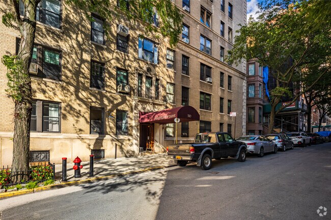 Building Photo - 320 Riverside Dr