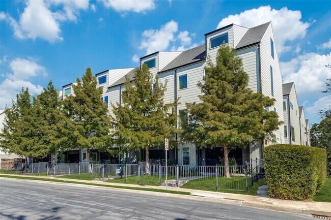 Foto del edificio - 1430 Grigsby Ave