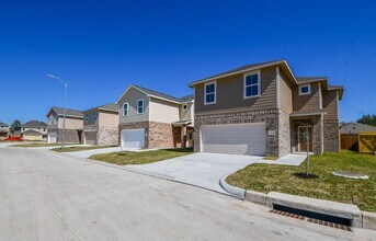 Building Photo - 12202 Heather Flower Ln