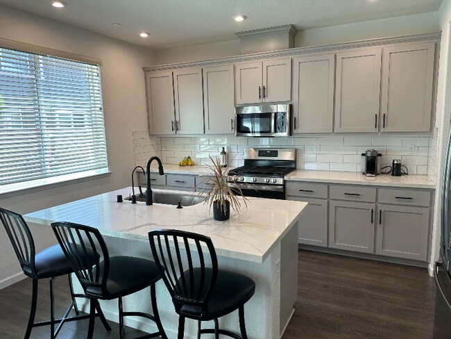Building Photo - 825 Fruit Stand Cir