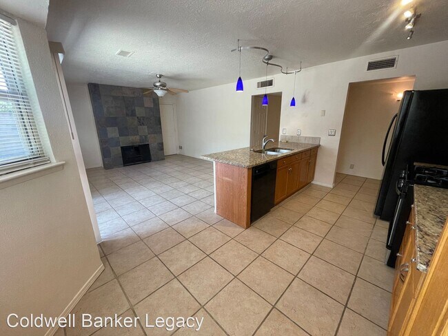 Foto del edificio - 3 br, 2 bath House - 2600 Hiawatha Dr NE