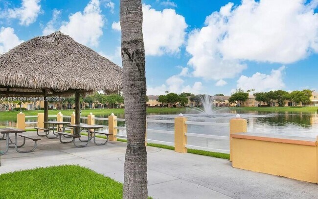 Building Photo - 1660 SE 29th St