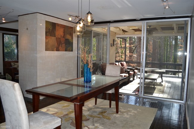 Foto del edificio - 5 br, 2.5 bath House - 505 Morgan Creek Road