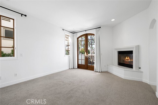 Building Photo - 502 Goldenrod Ave